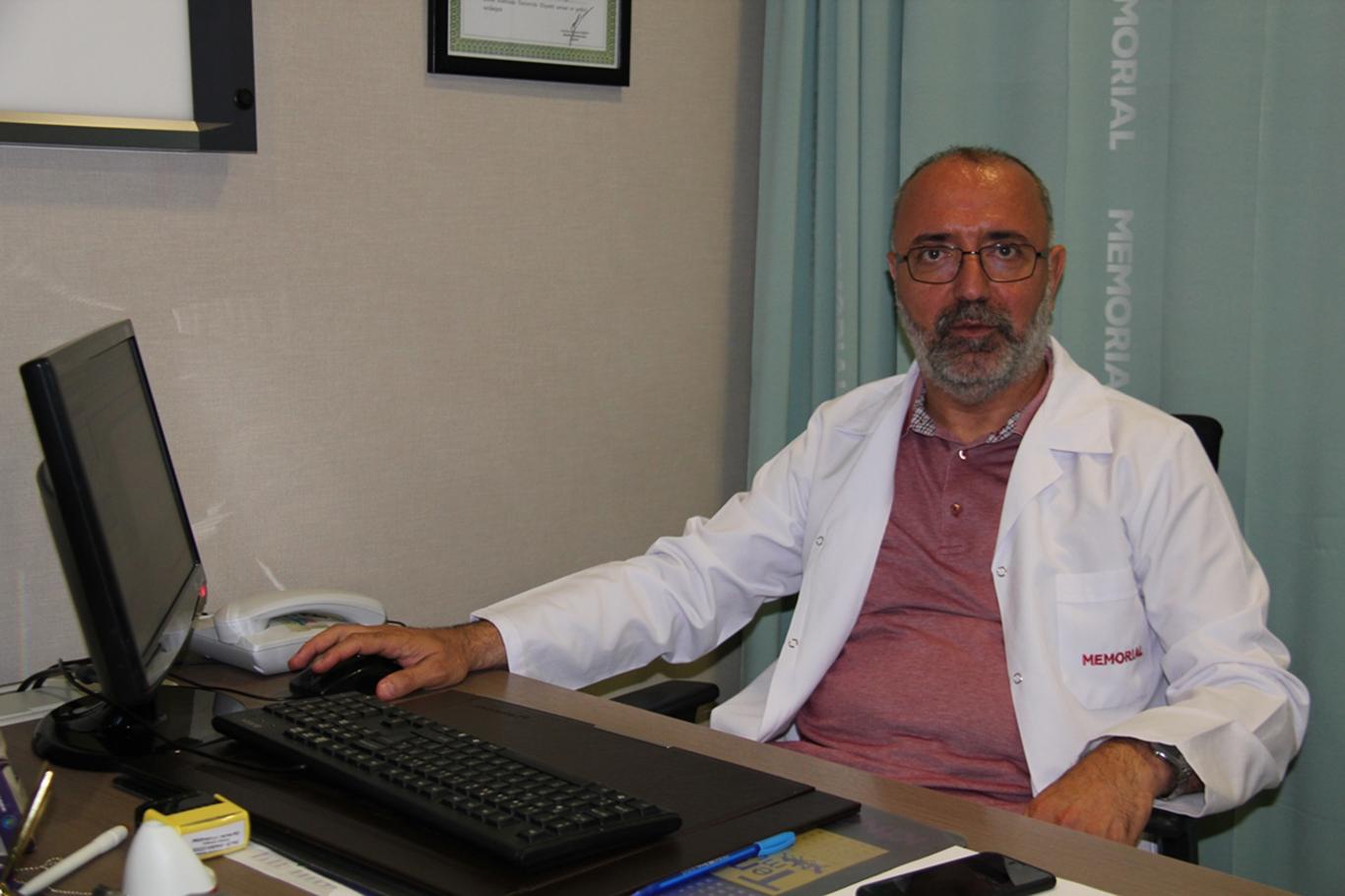 “Böbrek taşı oluşumunu engellemek için bol su tüketin” “Böbrek taşı oluşumunu engellemek için bol su tüketin”
